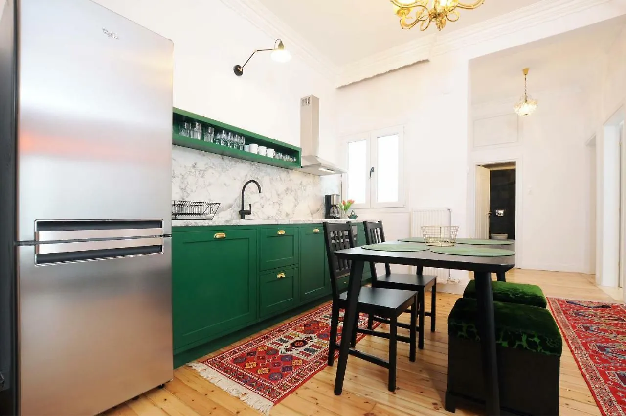 F & B Collection - Lux & Artdeco Apartment Thessaloniki 0*,  Greece